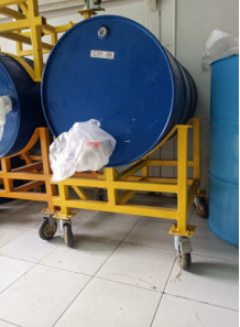 รถวางถังดรัม ถังเคมี (4ล้อยาง ล็อคได้) รับน้ำหนัก 300kg